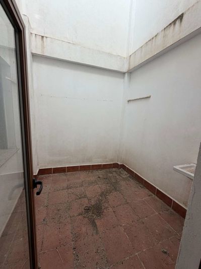 Image No.20-4 Bed Property for sale