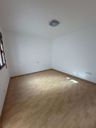 Image No.29-4 Bed Property for sale