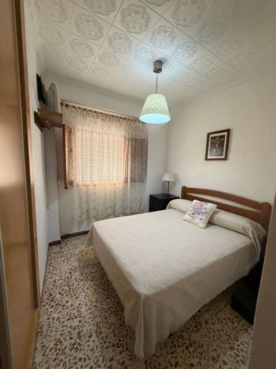 Image No.12-4 Bed Property for sale