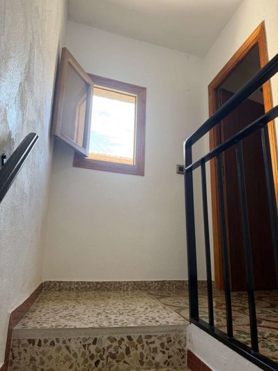 Image No.14-4 Bed Property for sale