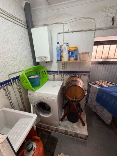 Image No.35-4 Bed Property for sale