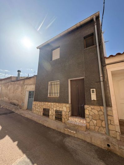 Image No.40-4 Bed Property for sale