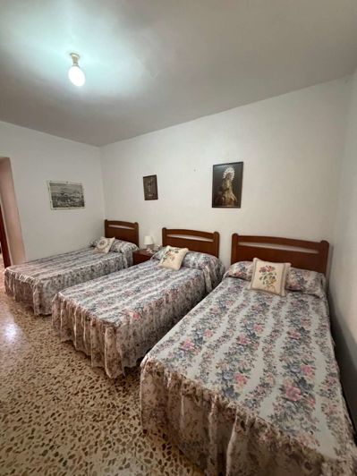 Image No.7-4 Bed Property for sale