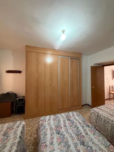 Image No.8-4 Bed Property for sale