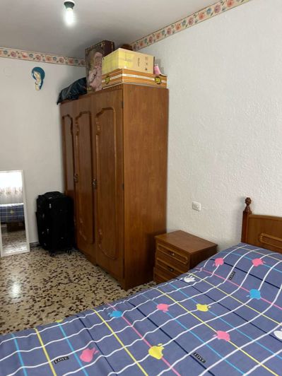 Image No.15-3 Bed Property for sale