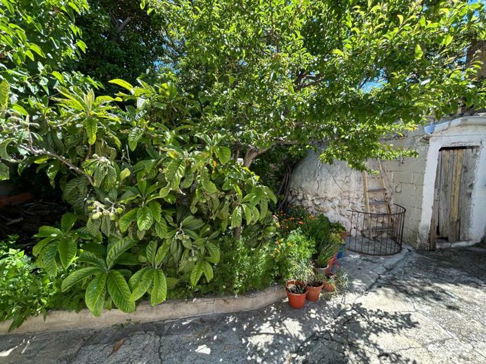 Image No.32-3 Bed Property for sale