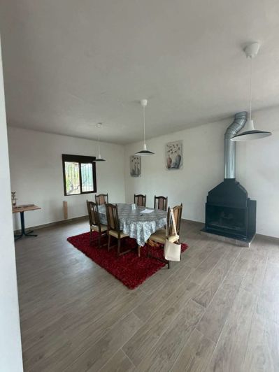 Image No.19-3 Bed Property for sale