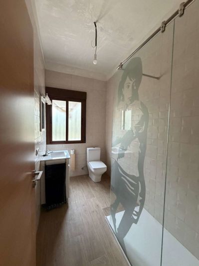 Image No.22-3 Bed Property for sale