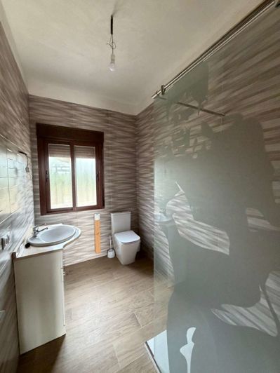 Image No.23-3 Bed Property for sale