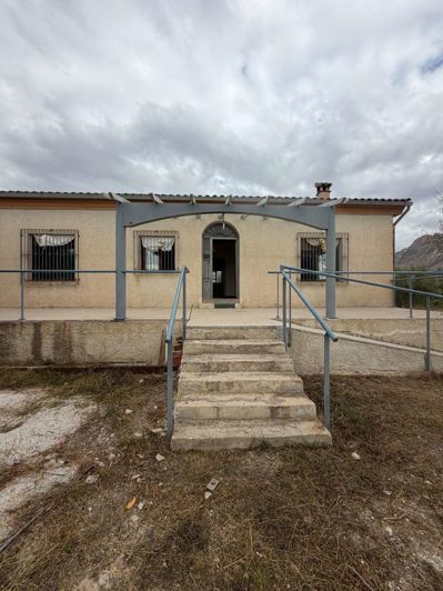 Image No.4-3 Bed Property for sale