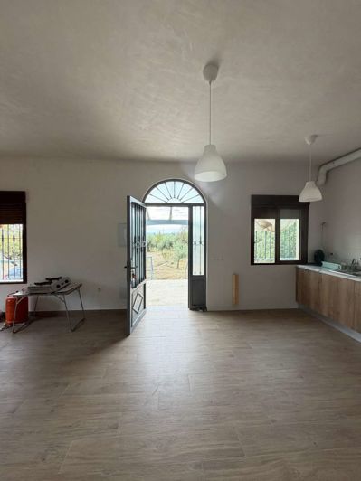 Image No.10-3 Bed Property for sale