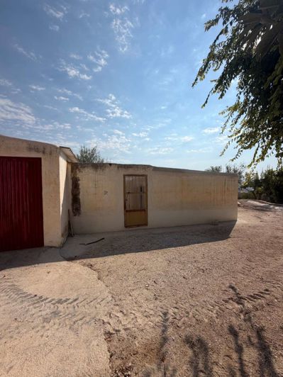 Image No.14-3 Bed Property for sale