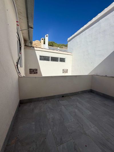 Image No.30-4 Bed Property for sale