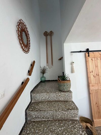 Image No.12-4 Bed Property for sale