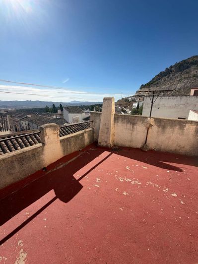 Image No.2-2 Bed Property for sale