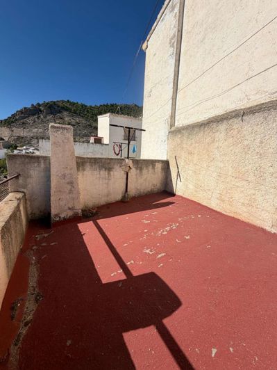 Image No.21-2 Bed Property for sale