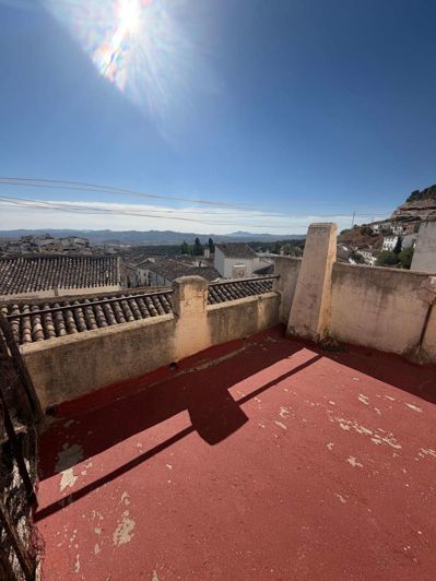Image No.30-2 Bed Property for sale