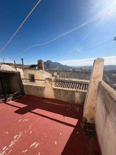 Image No.31-2 Bed Property for sale