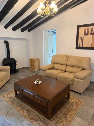 Image No.34-6 Bed Property for sale
