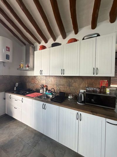 Image No.37-6 Bed Property for sale