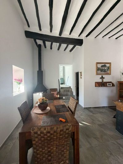 Image No.5-6 Bed Property for sale