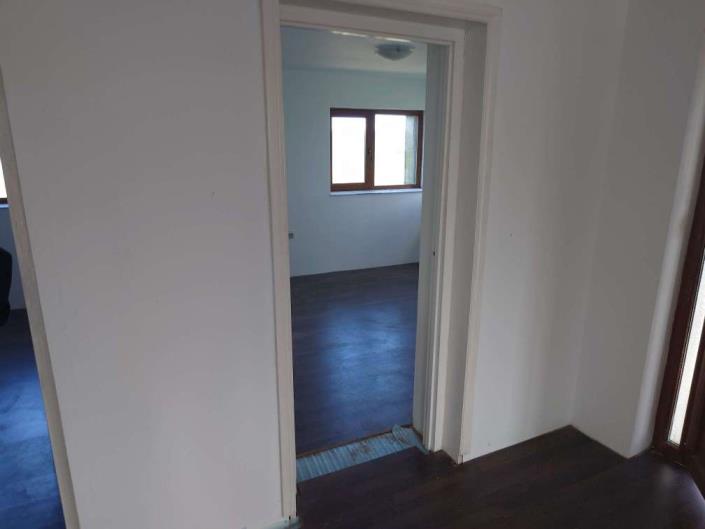 Image No.9-2 Bed House for sale