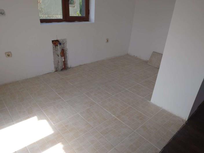 Image No.10-2 Bed House for sale