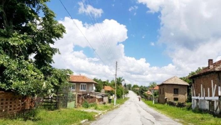 Image No.2-Propriété de pays de 4 chambres à vendre à Veliko Tarnovo