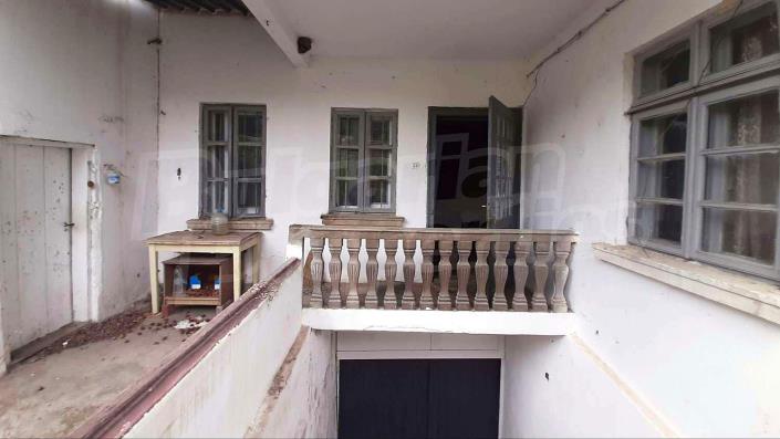 Image No.5-Maison de campagne de 3 chambres à vendre à Veliko Tarnovo