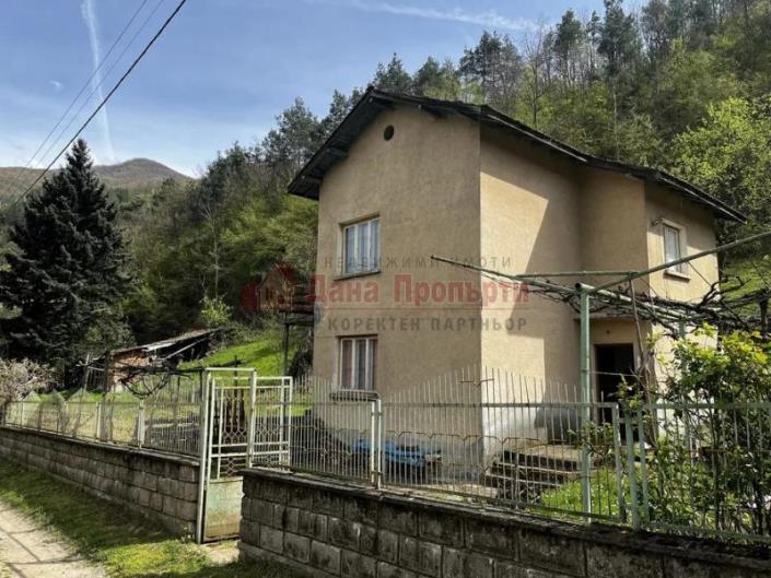 1 Bedroom country house for sale in Sofia City £25300 (Ref AP3353662)