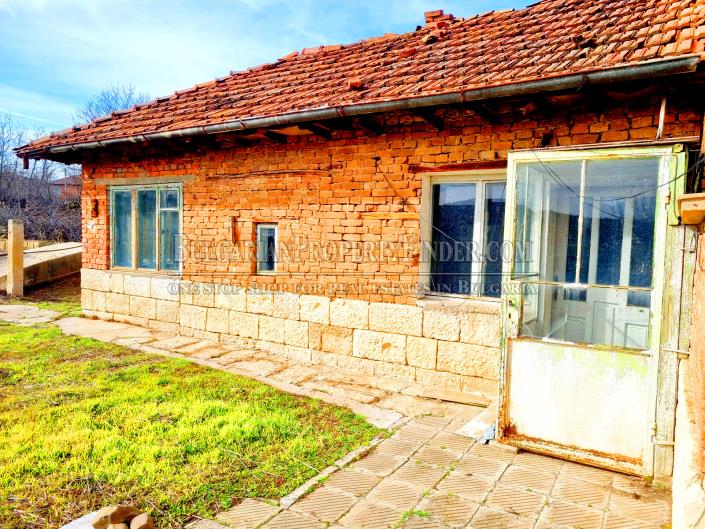 Image No.1-Maison de campagne de 3 chambres à vendre à Ruse
