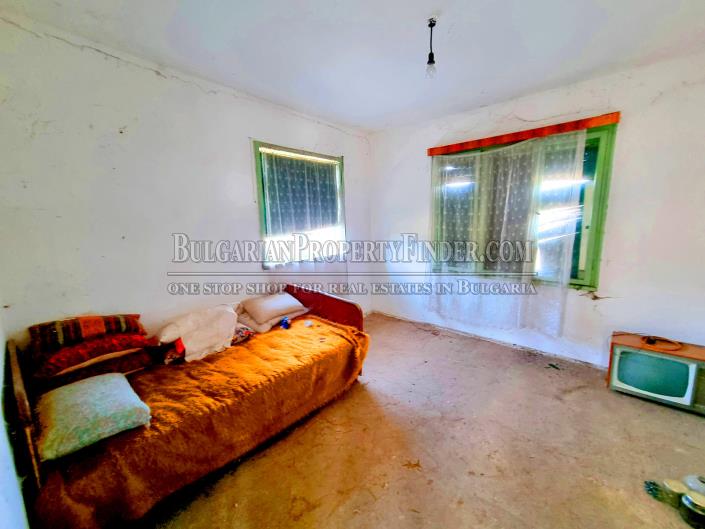 Image No.5-Maison de campagne de 3 chambres à vendre à Ruse