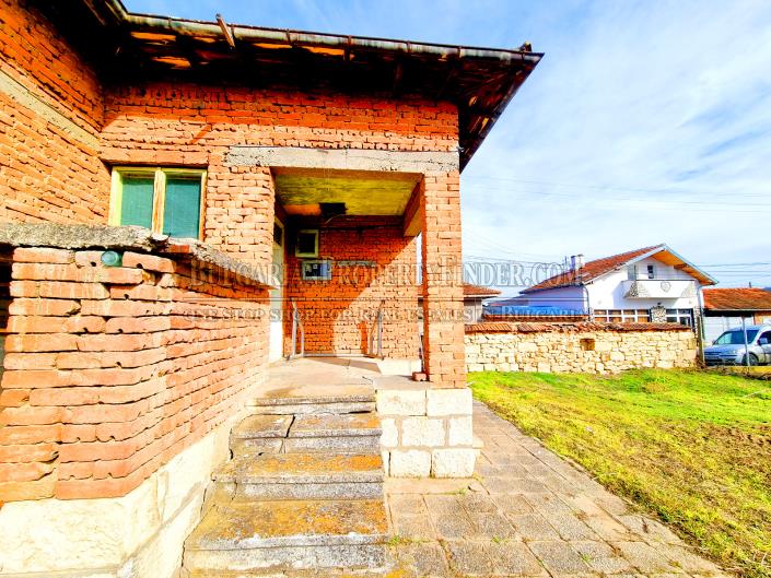 Image No.3-Maison de campagne de 3 chambres à vendre à Ruse