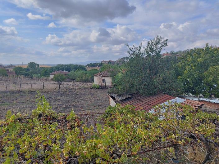 Image No.6-2 Bed Country Property for sale