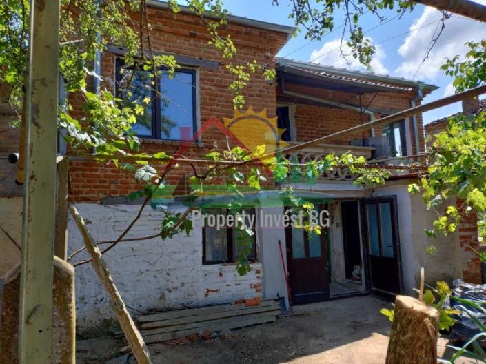 Image No.1-Propriété de pays de 4 chambres à vendre à Burgas
