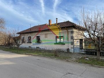 Propriété de pays de 3 chambres à vendre à Ruse