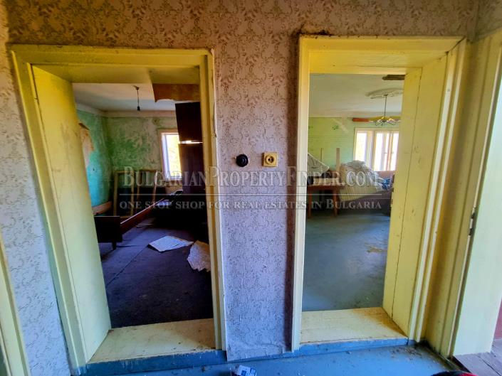 Image No.7-Propriété de pays de 4 chambres à vendre à Ruse