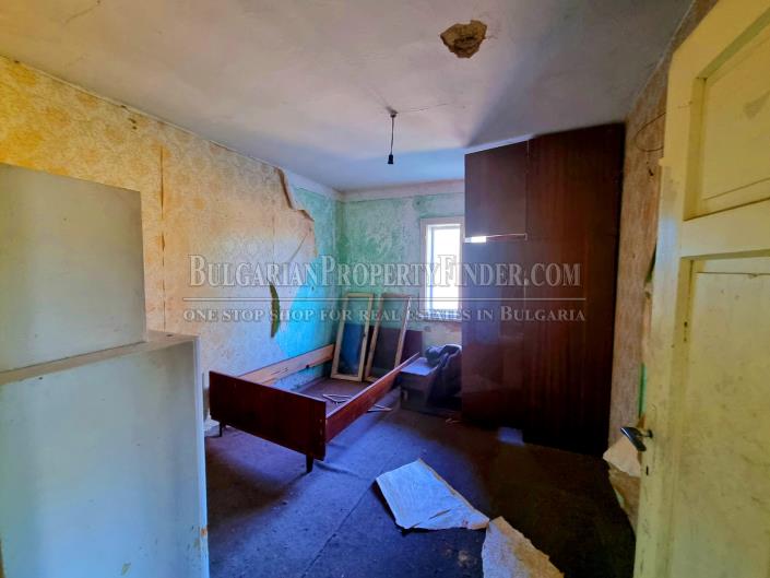 Image No.8-Propriété de pays de 4 chambres à vendre à Ruse