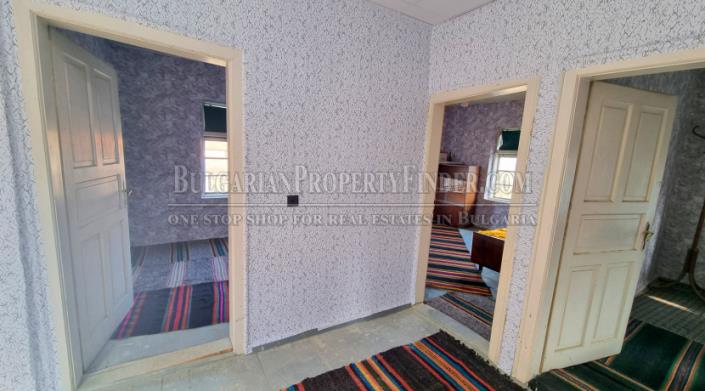 Image No.9-Propriété de pays de 4 chambres à vendre à Ruse