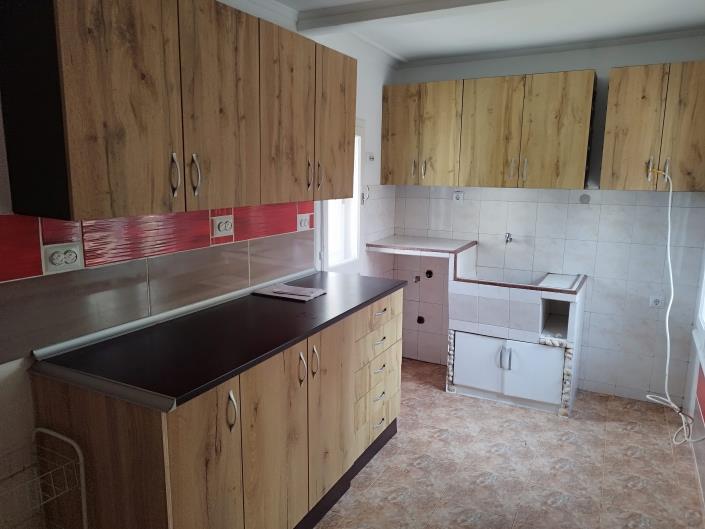 Image No.2-Maison de campagne de 2 chambres à vendre à Yambol 