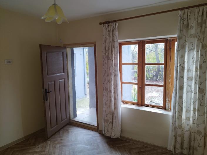 Image No.5-Maison de campagne de 2 chambres à vendre à Yambol 