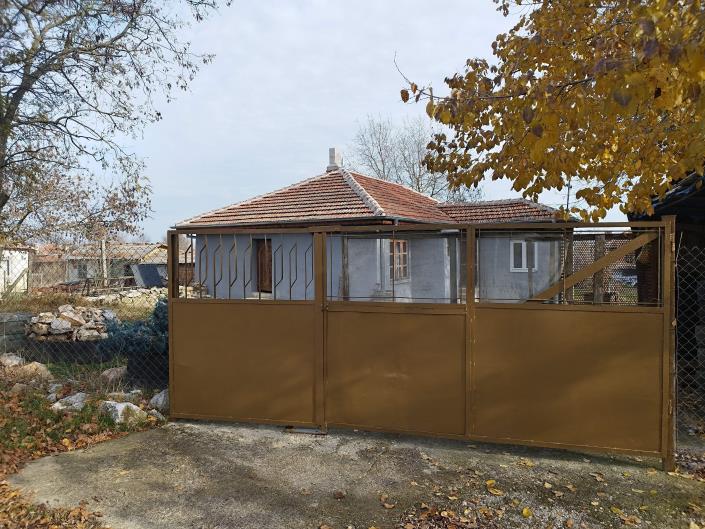 Image No.9-Maison de campagne de 2 chambres à vendre à Yambol 