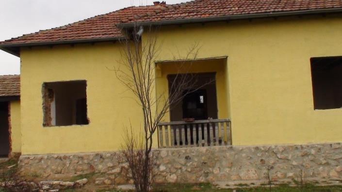 Image No.1-Maison de campagne de 3 chambres à vendre à Dobrich