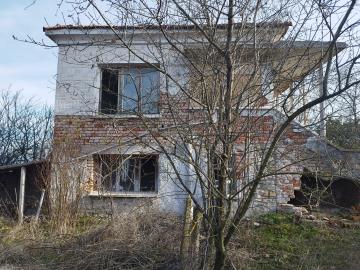 Maison de campagne de 3 chambres à vendre à Sliven 