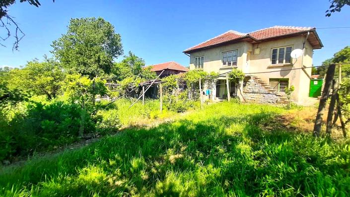 Image No.5-Maison de campagne de 2 chambres à vendre à Veliko Tarnovo