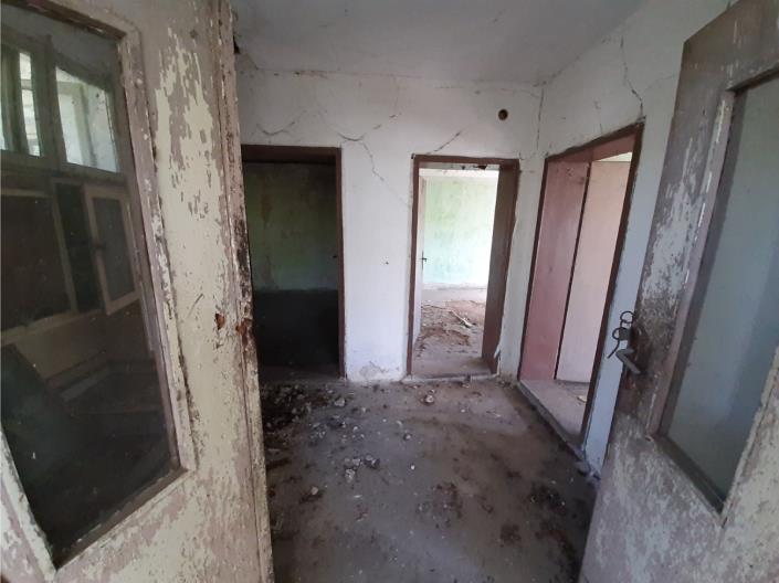 Image No.5-2 Bed Country House for sale