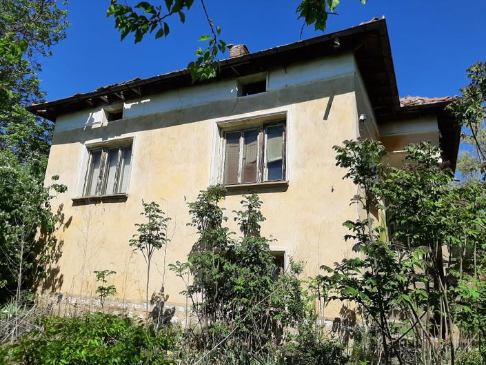 Image No.1-Maison de campagne de 2 chambres à vendre à Vratsa 