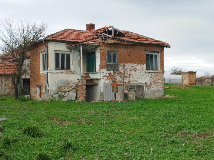 Image No.1-Maison de campagne de 2 chambres à vendre à Yambol 
