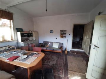 schouse-uoR6DX_16_b