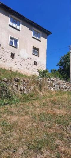 Image No.2-Maison de campagne de 4 chambres à vendre à Smolyan